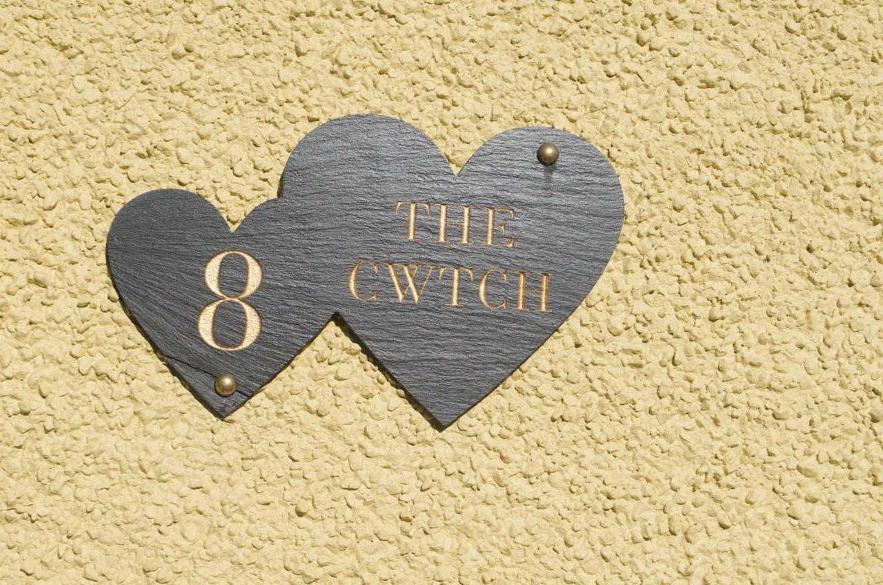 The Cwtch, Log Fire, Sleeps 6, Nr Zip World, Brecon And Bike Park Wales Aberdare Exterior foto