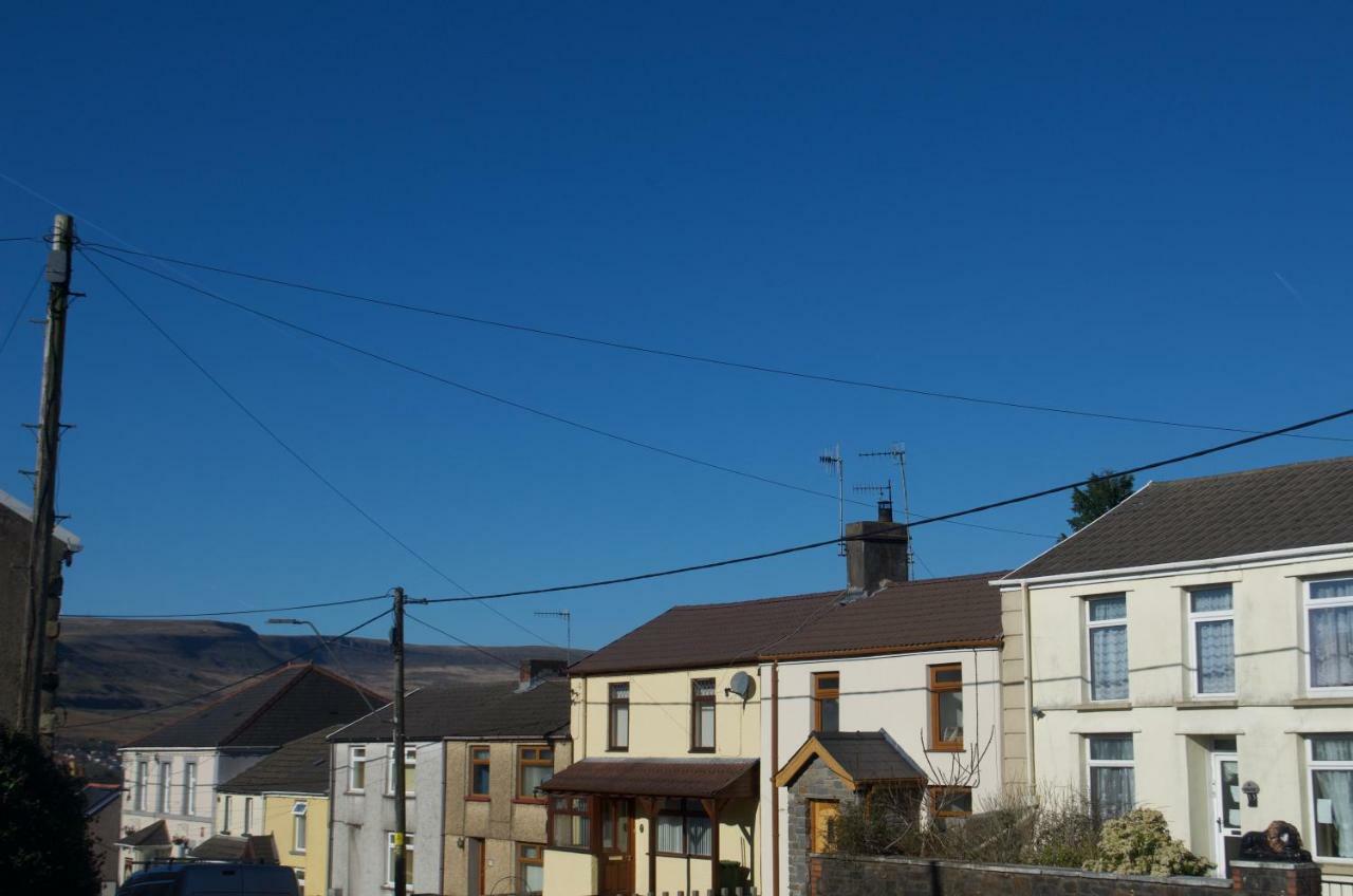 The Cwtch, Log Fire, Sleeps 6, Nr Zip World, Brecon And Bike Park Wales Aberdare Exterior foto